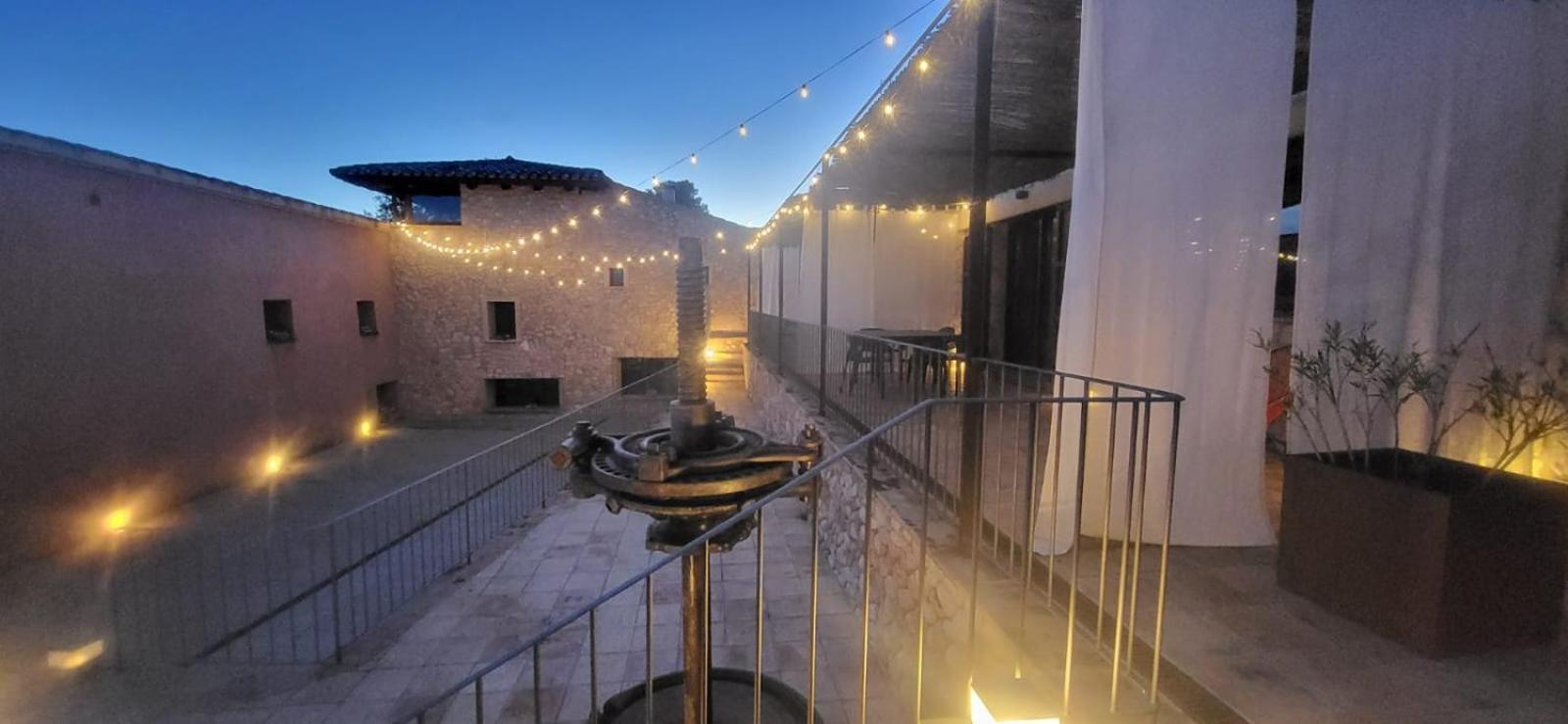 Casa Rural Masia Les Apieres El Pla de Manlleu Экстерьер фото