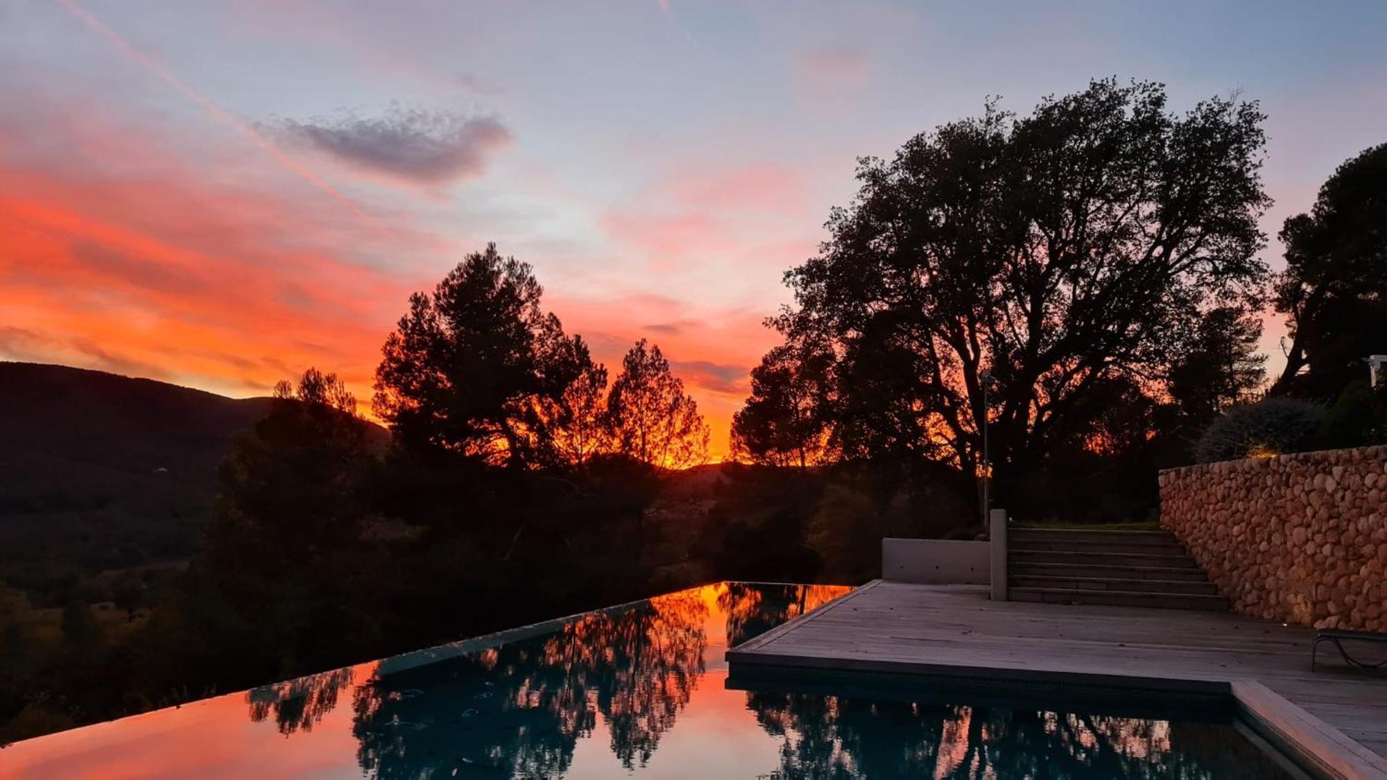 Casa Rural Masia Les Apieres El Pla de Manlleu Экстерьер фото